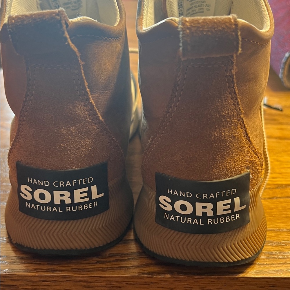 Sorel Brown and Black Winter Boots - Picture 12 of 16